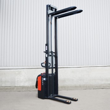 Самоходный Штабелер OXLIFT BX1532E 3200 мм 1500 кг с платформой для оператора-2