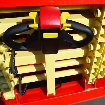 OXLIFT QZ-050-110 Самоходный (поводковый) подъемник ножничного типа с питанием от АКБ 11000 мм 500 кг-5