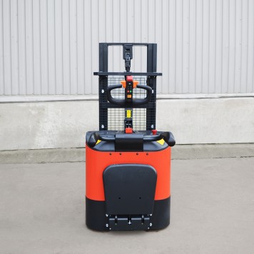 Самоходный Штабелер OXLIFT BX1526E 2600 мм 1500 кг с платформой для оператора-2